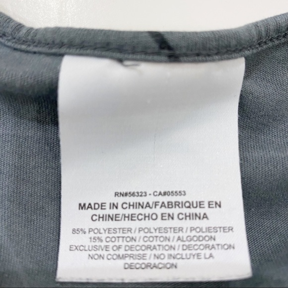 COPY - NIKE Gray Geometric Sleeveless Top with Peekabook Back Size XS - Picture 7 of 7